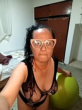 Snapshot of Eunice73 chatting on February 2026 01:16:02 AM Eunice73 online show from February 2026 01:16:02 AM