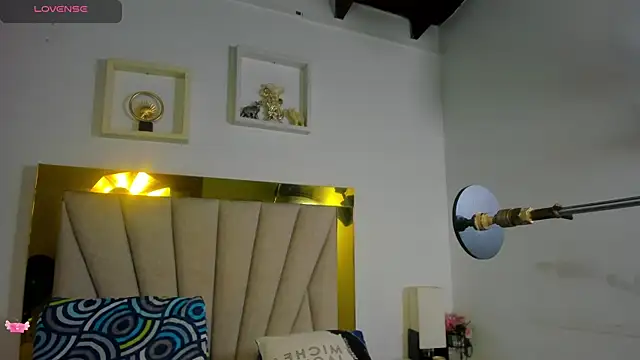 Snapshot of angel_dthroatt chatting on February 2025 12:14:02 PM angel dthroatt online show from February 2025 12:14:02 PM