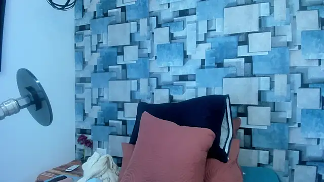 Snapshot of angel_dthroatt chatting on June 2026 12:06:01 PM angel dthroatt online show from June 2026 12:06:01 PM
