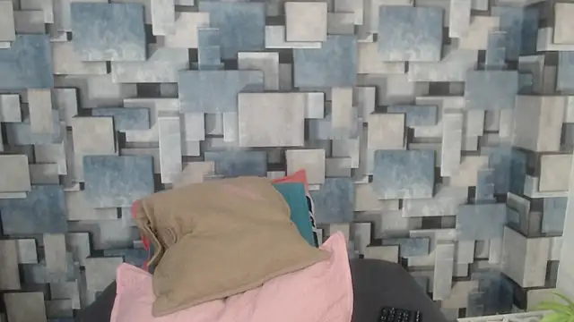 angel dthroatt online show from January 2026 12:11:02 PM