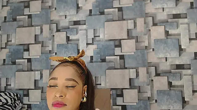 angel dthroatt online show from December 2025 12:04:01 PM