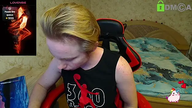 Alexis Gordon online show from November 2025 10:03:02 AM