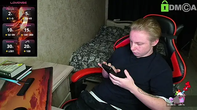Alexis Gordon online show from October 2025 07:28:01 PM