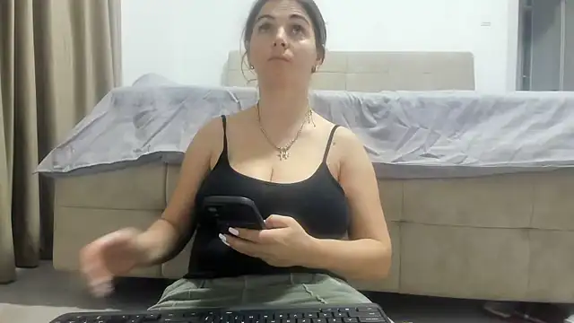 Hottalicia2 online show from February 2026 04:29:02 PM