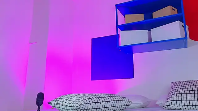 CristalCornner  online show from November 2025 08:12:02 PM