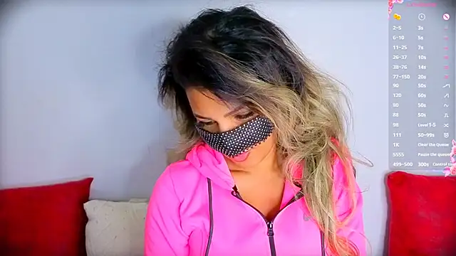 Turkish Latina online show from October 2025 07:15:02 PM