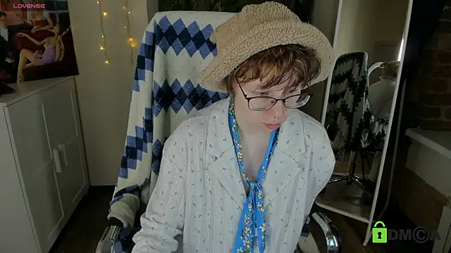 Melissa Wells online show from November 2025 09:30:01 PM