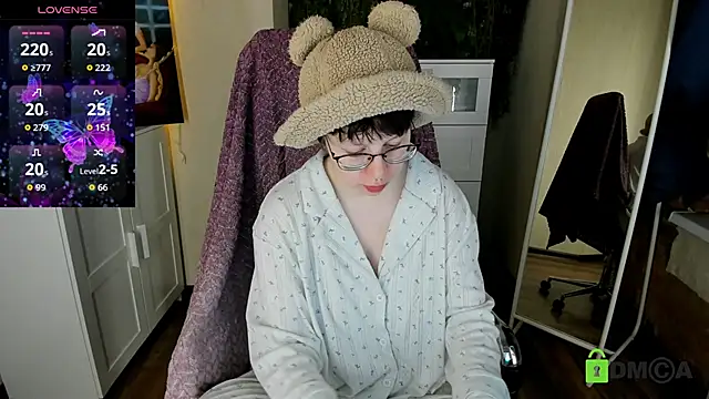 Melissa Wells online show from September 2025 09:13:02 PM