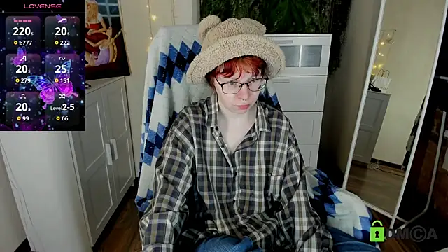 Melissa Wells online show from October 2025 09:02:02 PM