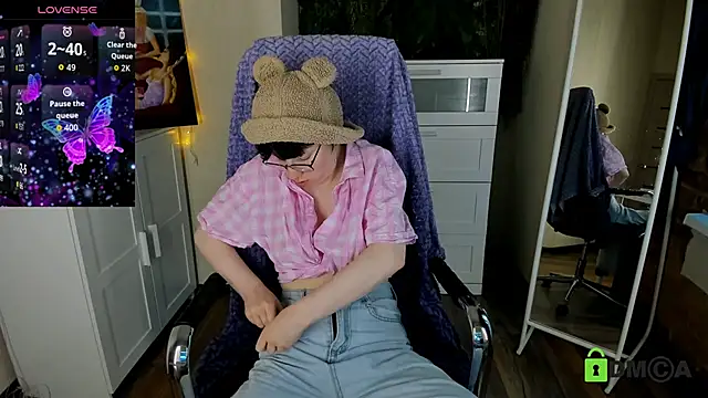 Melissa Wells online show from September 2025 03:38:02 PM