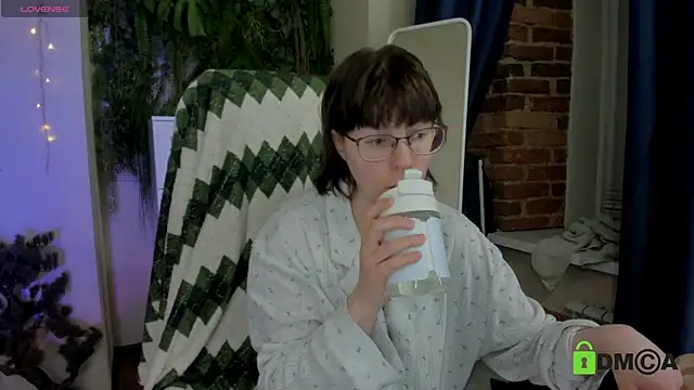 Melissa Wells online show from July 2026 09:04:01 PM