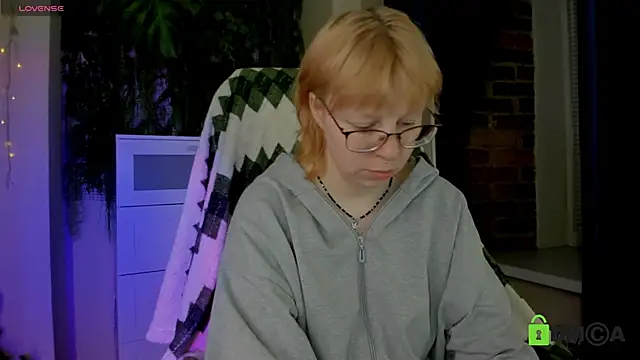 Melissa Wells online show from April 2026 10:11:01 PM