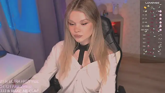 VeronaAura online show from September 2025 05:08:02 PM