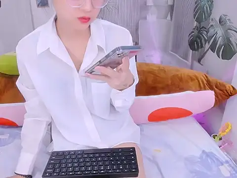 Ly   online show from April 2026 03:41:01 AM