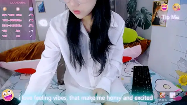 Snapshot of Ly__ chatting on March 2026 04:41:01 AM Ly online show from March 2026 04:41:01 AM