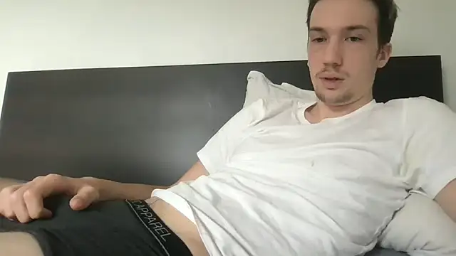 Snapshot of hungandfun05 chatting on February 2025 09:47:02 AM hungandfun05 online show from February 2025 09:47:02 AM