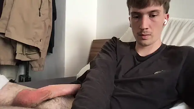 Snapshot of hungandfun05 chatting on October 2025 01:56:01 PM hungandfun05 online show from October 2025 01:56:01 PM