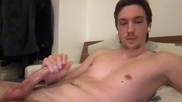 hungandfun05 online show from January 2026 10:16:02 PM