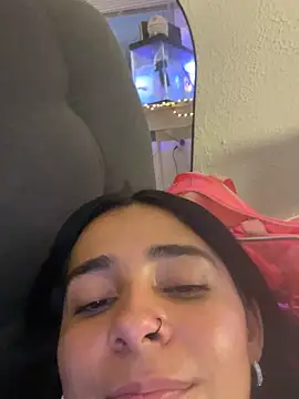 Meganmilk1 online show from December 2025 05:39:02 PM