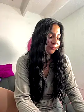 Meganmilk1 online show from November 2025 03:45:02 PM