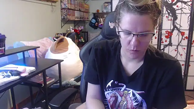 Sarahtineke online show from March 2026 03:42:02 PM