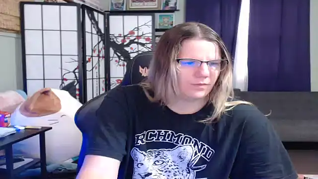 Sarahtineke online show from October 2025 04:25:02 PM