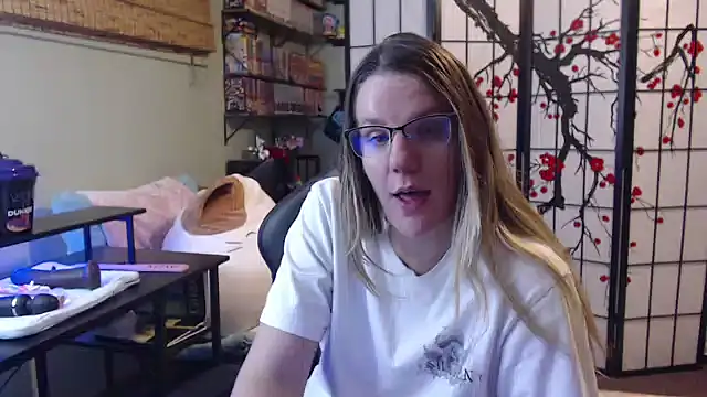 Sarahtineke online show from February 2026 04:32:01 AM