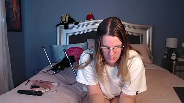 Sarahtineke online show from January 2026 06:26:02 PM