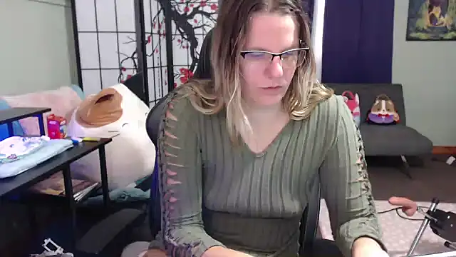 Snapshot of Sarahtineke chatting on October 2025 03:11:01 PM Sarahtineke online show from October 2025 03:11:01 PM