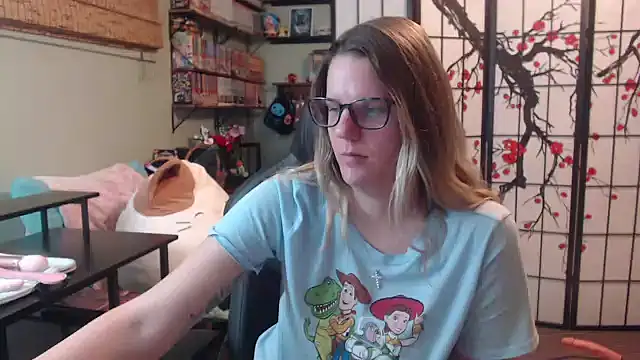 Sarahtineke online show from March 2026 03:37:01 PM