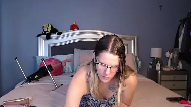 Sarahtineke online show from January 2026 08:13:02 PM