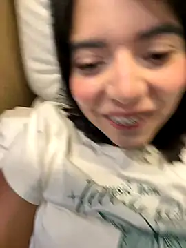 NicolRoss  online show from December 2025 07:57:02 PM