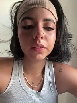 NicolRoss  online show from January 2025 04:46:01 PM