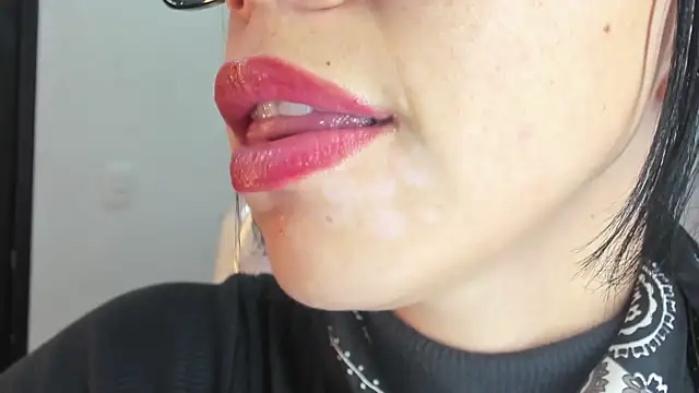 Katty mouth online show from December 2025 10:01:02 PM