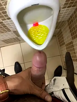 Snapshot of hitlar1026 chatting on December 2025 01:32:01 PM hitlar1026 online show from December 2025 01:32:01 PM