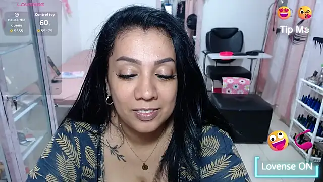 Snapshot of titsbiglovers chatting on July 2026 05:50:02 PM titsbiglovers online show from July 2026 05:50:02 PM