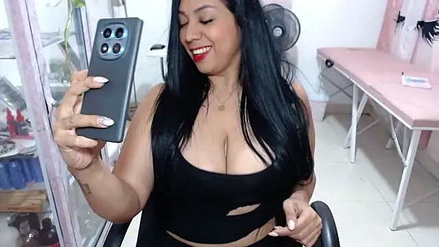 Snapshot of titsbiglovers chatting on June 2026 11:28:01 PM titsbiglovers online show from June 2026 11:28:01 PM