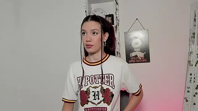 Snapshot of Emperatriiz chatting on December 2024 06:52:01 PM Emperatriiz online show from December 2024 06:52:01 PM