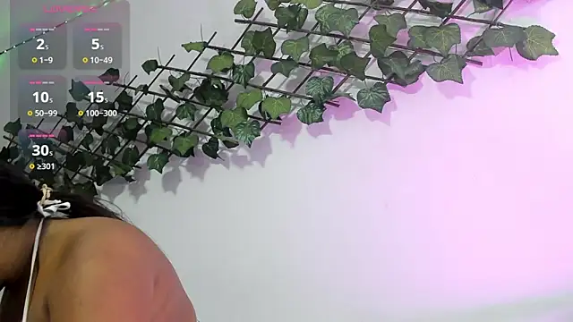 PaulinaSwan online show from October 2025 02:44:02 AM