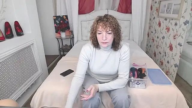 AmiHotGranny online show from September 2025 06:30:02 AM