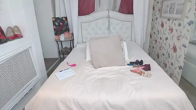 AmiHotGranny online show from September 2025 01:07:02 PM