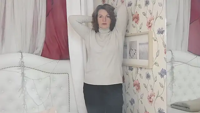 AmiHotGranny online show from September 2025 01:16:01 PM