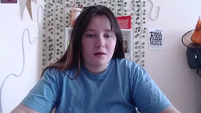 Snapshot of Light_Luna chatting on January 2025 05:32:01 AM Light Luna online show from January 2025 05:32:01 AM