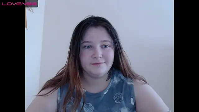 Snapshot of Light_Luna chatting on January 2025 05:23:02 AM Light Luna online show from January 2025 05:23:02 AM