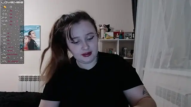 Snapshot of Light_Luna chatting on February 2025 01:51:02 PM Light Luna online show from February 2025 01:51:02 PM