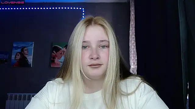 Snapshot of Light_Luna chatting on October 2025 07:22:02 AM Light Luna online show from October 2025 07:22:02 AM