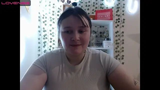 Snapshot of Light_Luna chatting on January 2025 01:58:02 PM Light Luna online show from January 2025 01:58:02 PM