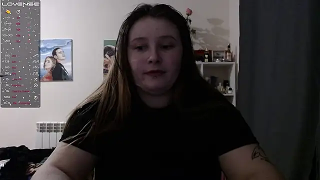Snapshot of Light_Luna chatting on February 2025 02:33:02 PM Light Luna online show from February 2025 02:33:02 PM