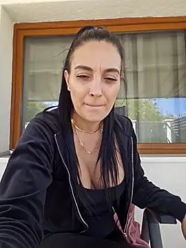 AnaFoxxy online show from April 2026 10:11:01 AM