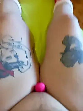 Snapshot of Hotsereia chatting on December 2024 03:02:02 PM Hotsereia online show from December 2024 03:02:02 PM